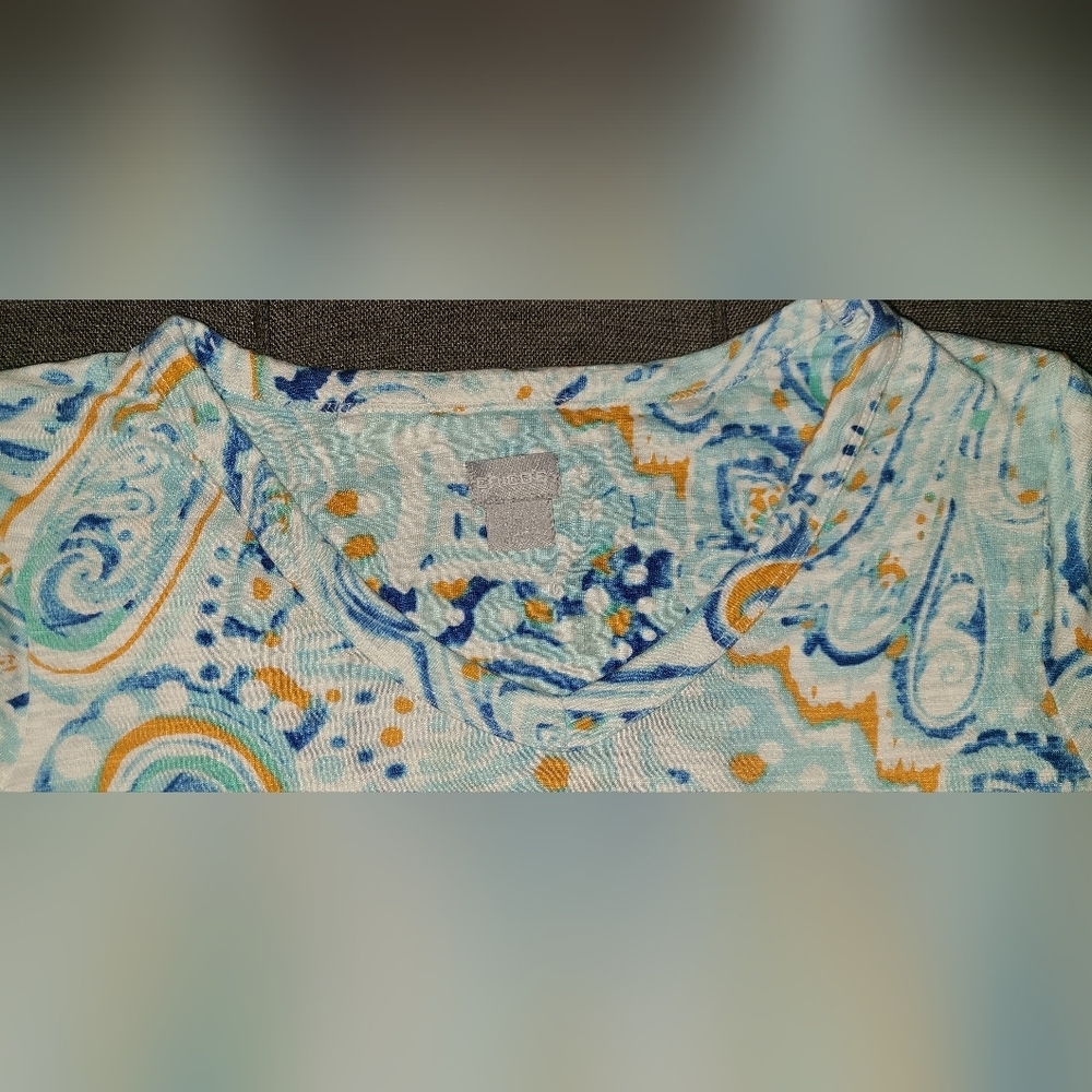 Chicos v neck geometric print‎ shirt - Picture 3 of 7